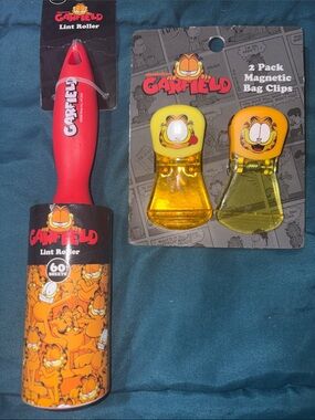 Red Lint Roller with Yellow Magnetic Bag Clips - Brand